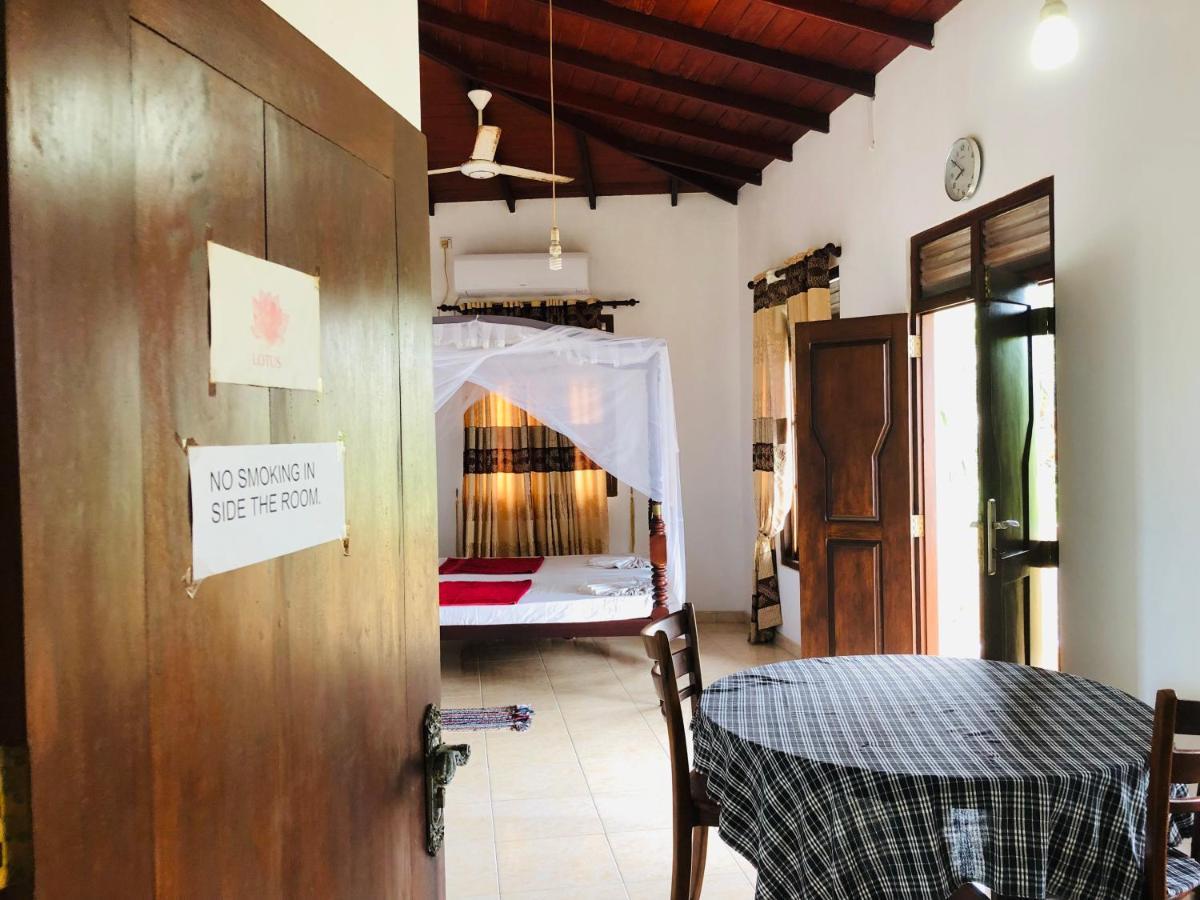 Bed and Breakfast Blue Sea View Unawatuna Exterior foto